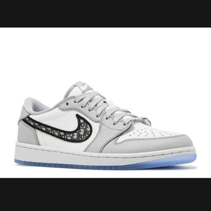 Low%20Dior%20Fashionable%20Sneakers%20Vietnam%20-%20Image%204