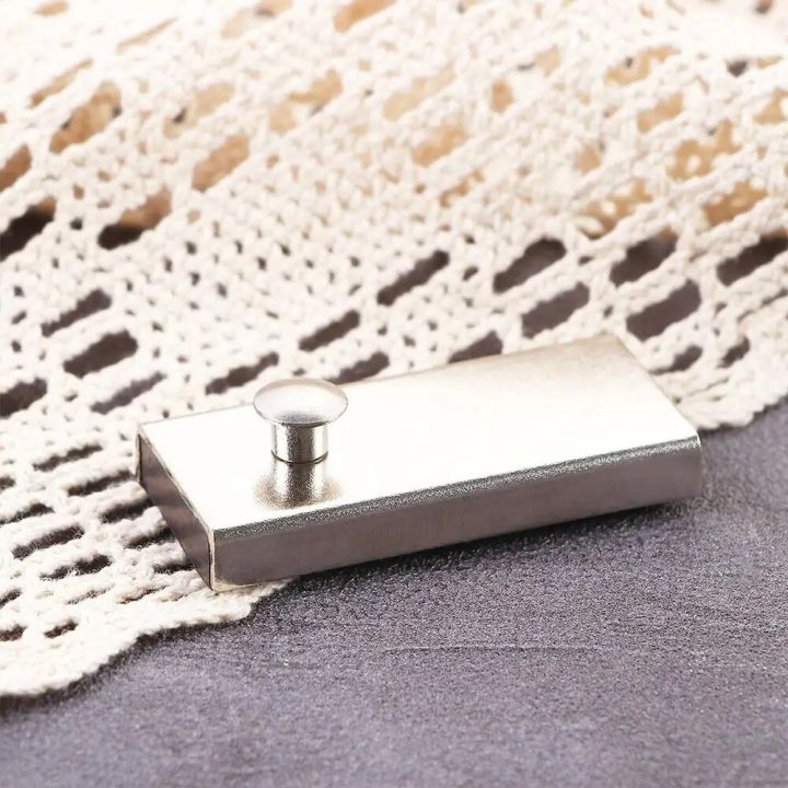 Magnetic%20Seam%20Guide%20Sewing%20Machine%20Seam%20Gauge%20Sewing%20Gauge%20Magnetic%20Guide%20MG1%20for%20Most%20Sewing%20Machine%20Foot%20Accessories%20-%20Image%204