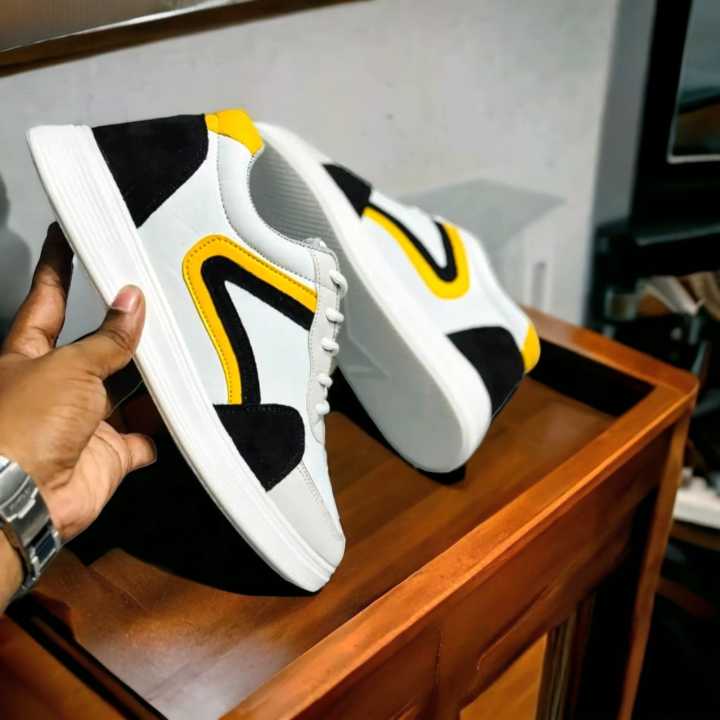 Stylish%20And%20Fashionable%20Winter%20And%20Summer%20Sneakers%20Converse%20Shoes%20For%20Men%20-%20Perfect%20Footwear%20For%20Boys%20And%20Men%20Alike%20-%20Image%203