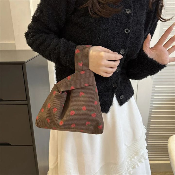 Niche%20Design%20Fashion%20Tote%20Bag%20Small%20Strawberry%20Pattern%20Corduroy%20Bag%20Puffy%20Handbag%20Trend%20Bucket%20Bag%20Handle%20Bags%20for%20Women%20-%20Image%205