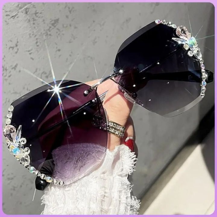 Frameless%20Sunglasses%20For%20Woman%20Summer%20Gradient%20UV%20Protection%20Sunglasses%20With%20Diamonds%20Vintage%20Personality%20Sun%20Glasses%20-%20Image%205