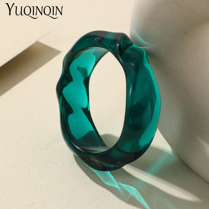 Trendy%20Fashion%20Transparent%20Resin%20Acrylic%20Bangles%20For%20Women%20Geometry%20Round%20Bangle%20Bracelets%20Charm%20Thick%20Simple%20Party%20Hand%20Jewelry%20-%20Image%203