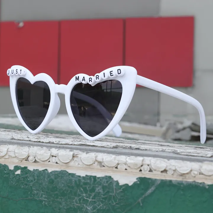 Just%20Married%20Love%20Shape%20Sunglasses%20Practical%20Photo%20Props%20Wedding%20Party%20Gifts%20For%20Women%20Men%20-%20Image%208