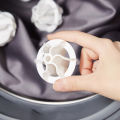 Laundry for stain removal, anti entanglement, friction, Japanese style magic, no damage to clothing, curved hollow cleaning ball.