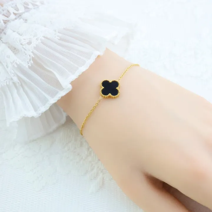Leaf%20Clover%20New%20Bracelet%20For%20Women%20-%20Image%204