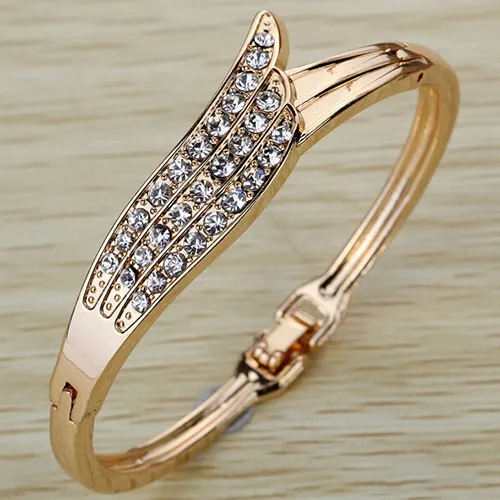 %E3%80%90The%20road%20to%20happiness%20Store%E3%80%91Women's%20Angel%20Wing%20Carved%20Rhinestone%20Party%20Cuff%20Bracelet%20-%20Image%203