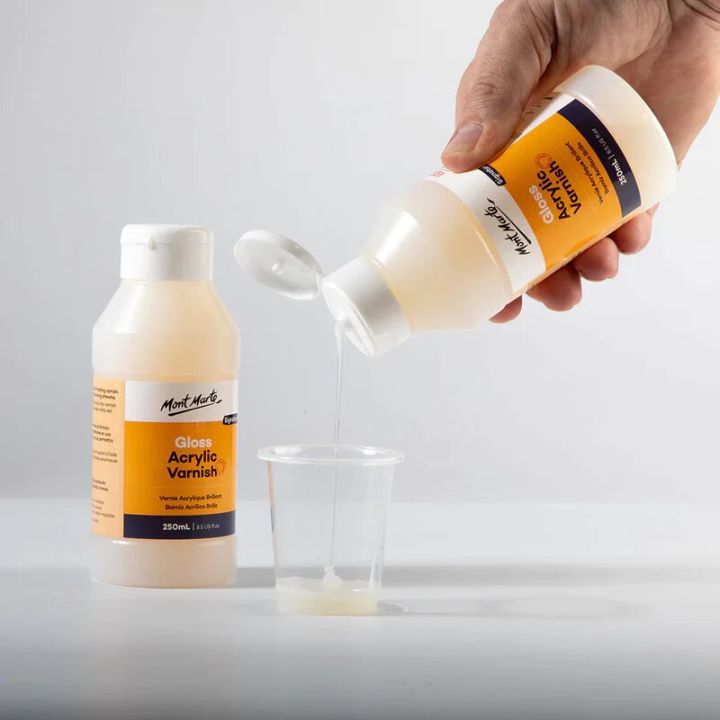 Mont%20Marte%20Gloss%20Acrylic%20Varnish%20%20250ml%20-%20Image%203