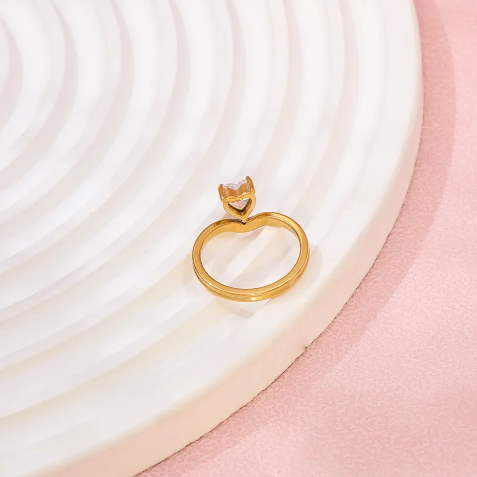 High End 18K Plain Gold Heart Zirconia Arrow Rings Stainless Steel