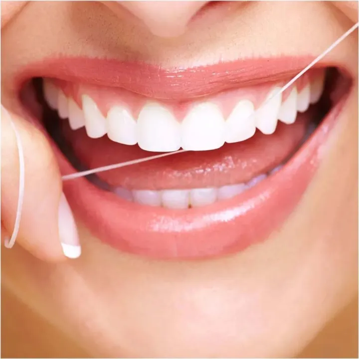 Oral%20B%20Essential%20Floss%20Waxed%20Mint%2050meters%20-%20Image%202