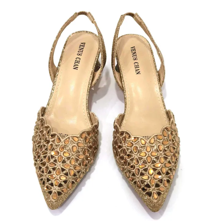 Venus%20Chan%20Low%20Heel%20Shoes%20for%20Women%20Hollowed%20Out%20Embroidery%20Rhinestone%20Italian%20Design%20Gold%20Color%20Pointed-Toe%20Shoes%20and%20Bags%20Set%20House%20Foocus%20-%20Image%202