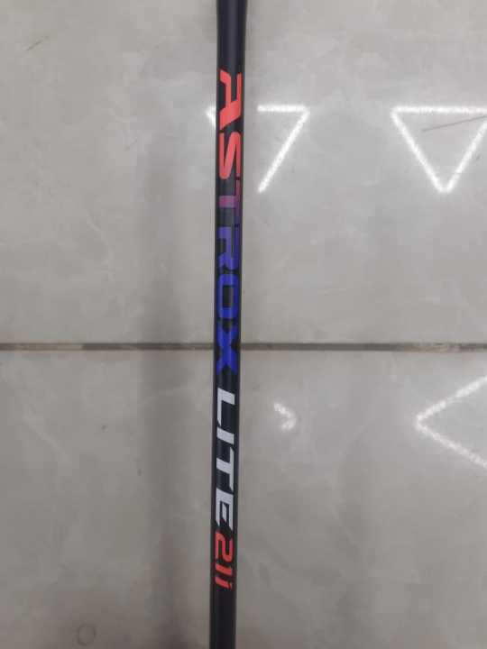 Premium%20Quality%20Badminton%20Racket%20Yonex%20Astrox%20-%20Image%205
