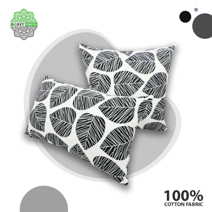 Cotton%20Cover%20With%20Cushion,%20Black%20&%20White%20(20"x12")_Set%20of%202%20-%20Image%204
