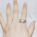 Vintage Punk Skull Hand with Heart-Shaped Ring for Men Women Hip Hop Gothic Skeleton Hand Ring Accessories Jewelry Gifts.