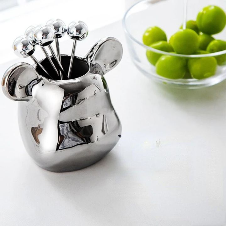Light%20Luxury%20Nordic%20Bear%20Fruit%20Fork%20Set%20Stainless%20Steel%20Fruit%20Fork%20Storage%20Can%20Ceramic%20Cute%20Bear%20Fruit%20Fork%20Can%20Fruit%20Sign%20-%20Image%204