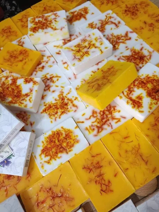Saffron%20Goat%20Milk%20soap.%20Handmade%20Foaming%20Soaps%20100%20gm%20Premium%20-%20Image%203