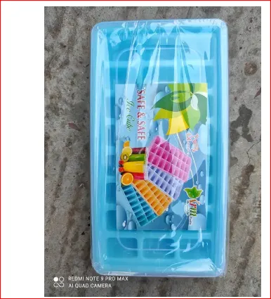 Ice%20Cube%20Box%20-%20Image%203