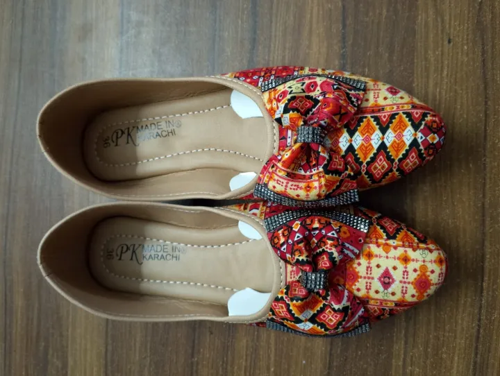 Girls%20exclusive%20Eid%20collection%20nagra%20shoesGirls%20exclusive%20Eid%20collection%20-%20Image%205