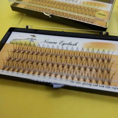 Individual%20Cluster%20Eyelash%20Extensions%20%E2%80%93%20Lengths%20(11mm,%2012mm,%2013mm,%2014mm)%20-%20Image%203