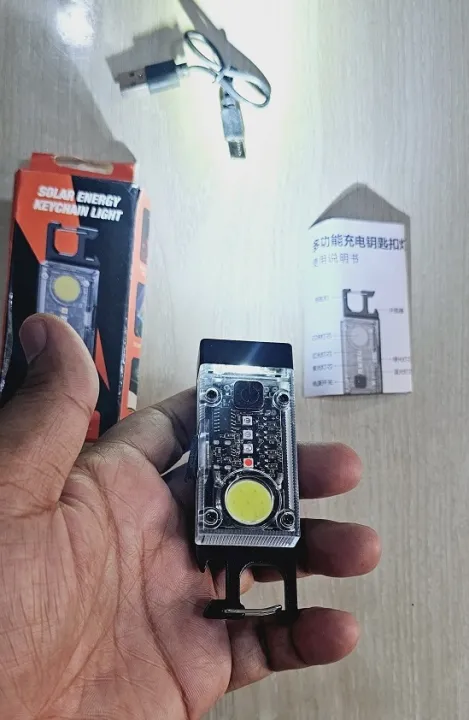 S030%20Rechargeable%20Keychain%20Light%20Rechargeable%20COB%20Emergency%20Light%20-%20Image%203