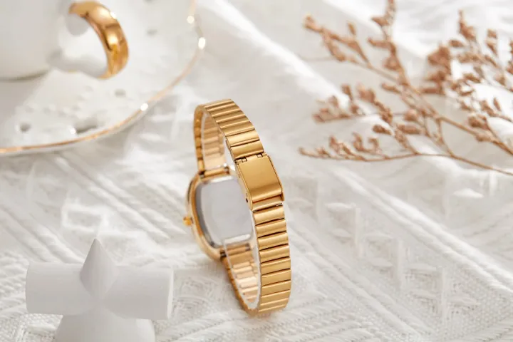 Women%20Quartz%20Watch%20Oval%20Shaped%20Fashion%20Mini%20Case%20Small%20Roman%20Numeral%20Dial%20Female%20Full%20Metal%20Band%20Watches%20Niche%20Wristwatch%20-%20Image%202