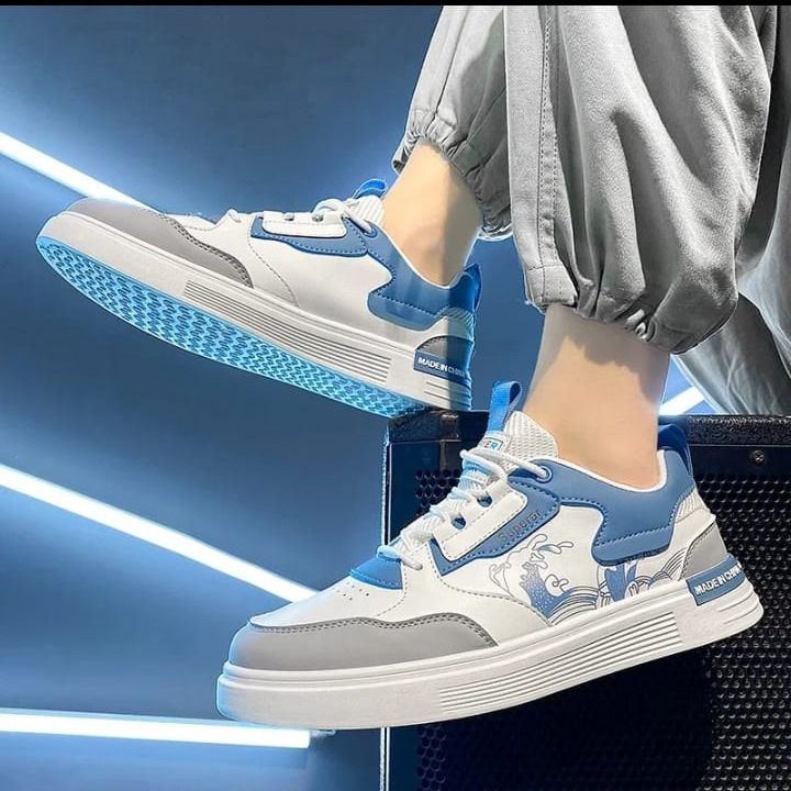 Sneakers%20for%20Men%20All%20Season%20Indispensable-Quality%20Fabric%20Durability-Stylish%20Superior%20Sports%20Style%20in%20Blue%20&%20Green%20Color%20-%20Image%204