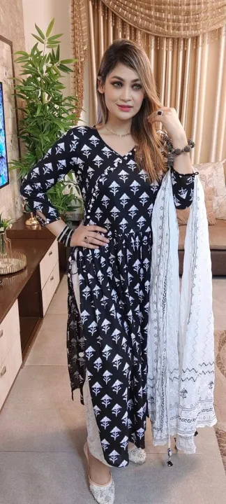 Naira Cut Elegance - Eid Collection Three Piece Salwar Kameez - Suitable for All Occasions and All Seasons