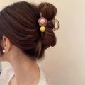 Fashion Simple Woman Acrylic Flowers Color Blocking Design Hair Claw Clips Girl Sweet Fresh Shark Clips Jelly Color Hairpins Hair Accessoires.