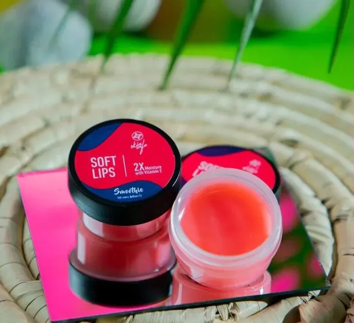 Skin%20Cafe%20Soft%20Lips%20Lip%20Balm-Smoothie%20(10gm)%20-%20Image%204