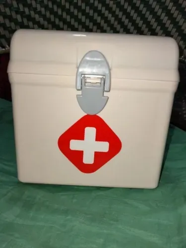 1%20pcs%20Medicine%20Storage%20Box%20First%20Aid%20Box%20%E2%80%93%20Bengal%20-%20Image%204