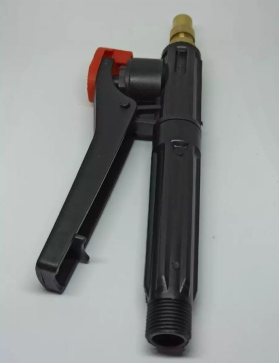 Adjustable%20press%20sprayer%20pump%20valve%20Hand%20Lance%20Handle,%20Garden%20spray%20Gan%20Brass%20(with%20pipe%20115%20cm%20Long)%20-%20Image%204
