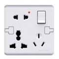 W1MS13 Pearl White (Multi Socket) Walton Multiplug Socket. 