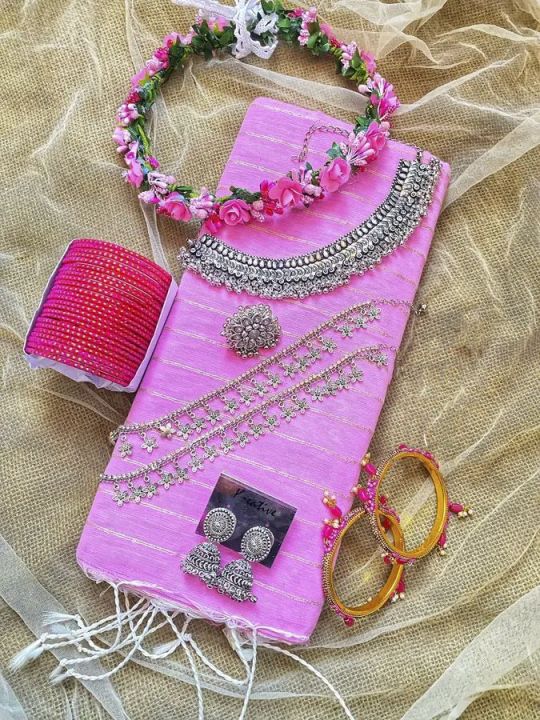 Chumki%20Sharee%20%20With%20Exclusive%20Jwelary%20&%20Crown%20For%20Women-(COMBO%20SET)%20-%20Image%202