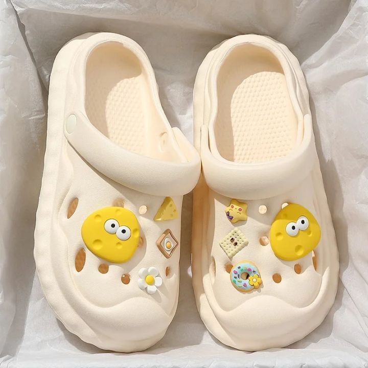 2024 New QYCKABY EVA Womens Clogs Shoes Lightweight Plastic Clog Fashion DIY Cartoon Beach Working Sandals With Men Clogs Mules