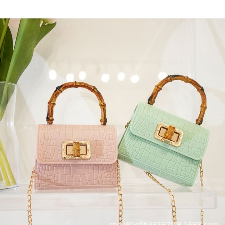 Small%20Women%20Jelly%20Bag%20PVC%20Handbag%20Purse%20%20Design%20Solid%20Crocodile%20Pattern%20Crossbody%20Shoulder%20Bags%20Chain%20Small%20Hand%20Bags%20Lady%20-%20Image%204
