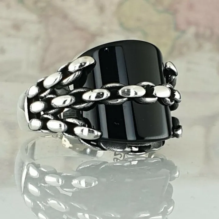 Punkboy%20Retro%20Style%20Men's%20Ring%20Craved%20Pattern%20Black%20Egg-shaped%20Crystal%20Silver%20Color%20Ring%20for%20Male%20Party%20Jewelry%20Size%206-13%20-%20Image%204