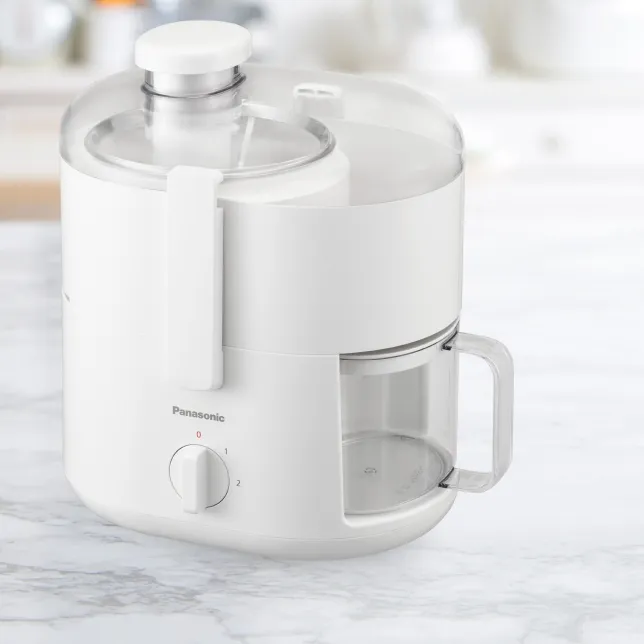 Panasonic%20MJ-CS100%20Powerful%20Compact%20Fruit%20Extractor%20Juicer%20-%20Image%203