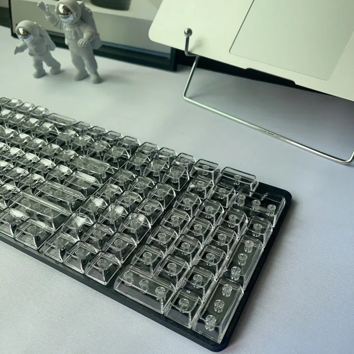 Full%20Transparent%20Crystal%20Keycaps%20DIY%20Customized%20Mechanical%20Keyboard%20Universal%20Keycaps%20132%20Keys%20Large%20Complete%20Set%20of%20Transparent%20Keycaps%20-%20Image%206