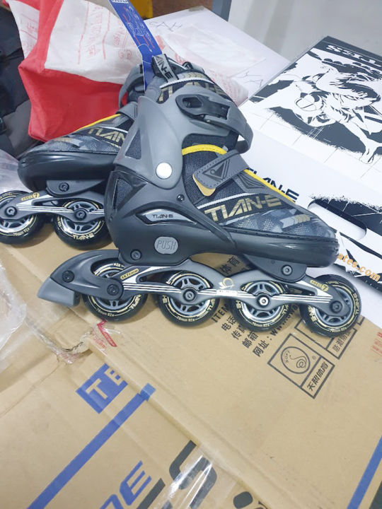 Roll%20in%20Style%20with%20Roller%20Skate%20Shoes%20Inline%20(Size%2039-42)%20-%20Easy%20To%20use%20and%20Clean,%20A%20Unique%20Choice%20For%20Skating%20Enthusiasts%20-%20Image%205