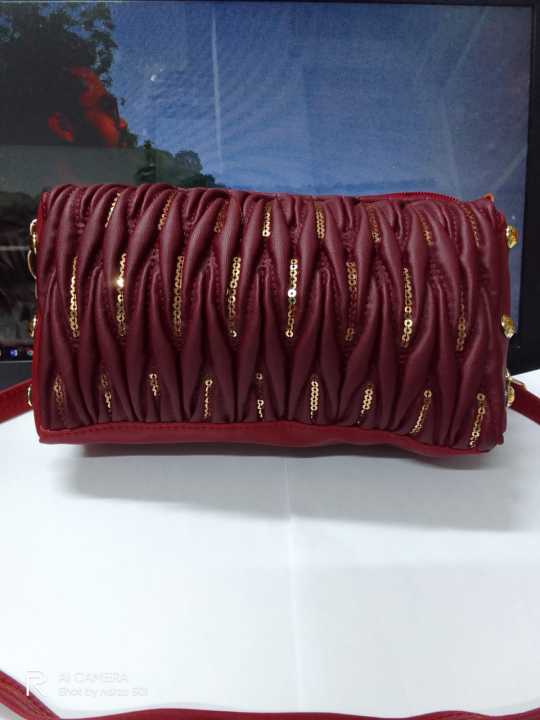 Fashionable%20crossbody/Side%20hand%20bag%20for%20women/Girls%20-%20Image%2010