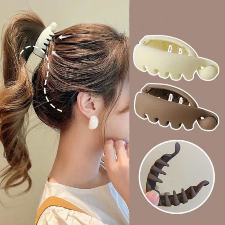 Headwear%20Korean%20Banana%20Hairgrip%20Simple%20Design%20Fashion%20Twist%20Claw%20Clips%20Hair%20Clips%20For%20Women%20Girls%20-%20Image%202