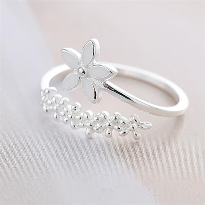 Korean%20Style%20Daisy%20Flower%20Elegant%20Opening%20Rings%20Women%20Adjustable%20Wedding%20Party%20Engagement%20Finger%20Rings%20Statement%20Jewelry%20Gift%20-%20Image%203