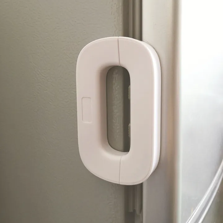 Baby%20Safety%20Lock%20for%20Fridge,%20Freezer,%20Refrigerator%20&%20Cabinet%20Child%20Proof%20Anti-Pinch%20Strap%20Lock%20Multi-Use%20-%20Image%208