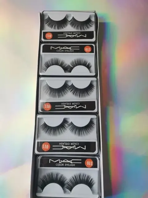 MAC%20Eyelashes%20-%20Image%203