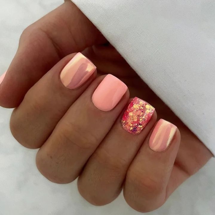 24Pcs Artificial Nails Set Press on Short Square False Nails with Sequins Design Aurora Yellow Nails Wearable Nail Tips