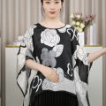 Douyin Kuaishou has the same thin pullover shawl for women in summer with skirts, and versatile cape pullovers can be distributed by women. 