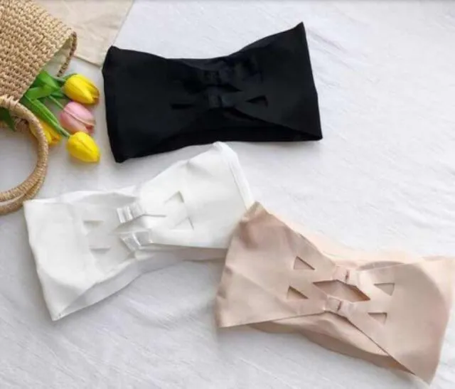 Premium%20Silk%20Tube%20Strapless%20Padded%20Push%20Up%20Bra%20For%20Women-One%20Piece%20-%20Image%204