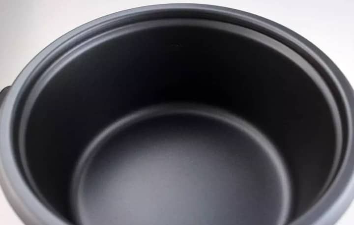 Howkingss%20Rice%20Cooker%201.8%20ltr%20(Double%20pot%201pc%20non-stick%20&%201pc%20stainless%20steel)%20-%20Image%203