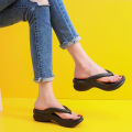 Women Sand Beach Flip Flops Wedge Heels Outside the Seaside Beach Sandals Thick-bottomed Flip-flops Outdoor Slides Summer Shoes.