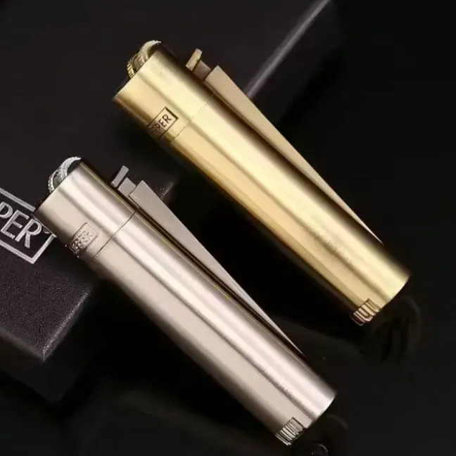 Clipper%20Metal%20Butane%20gas%20Li2ghter%20For%20Men%20-%20Image%205