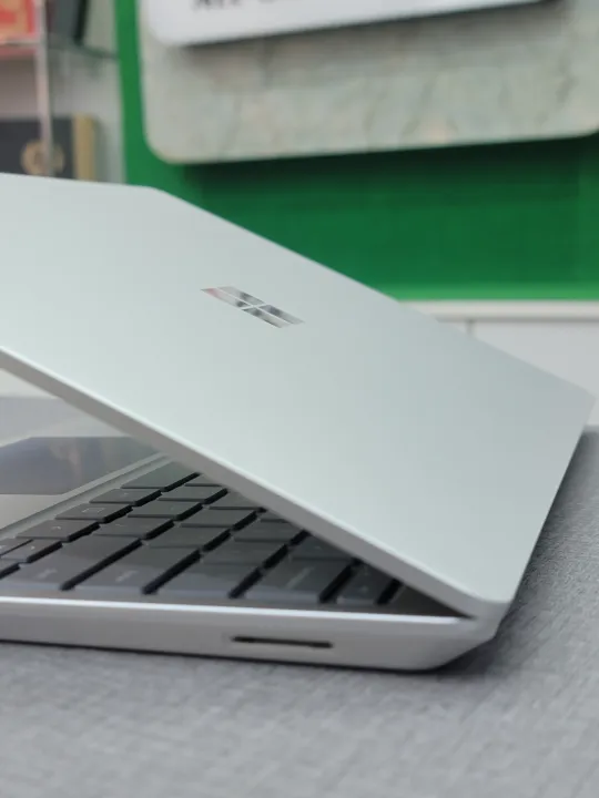 Surface%20Laptop%20Go,%20Core%20i5%2010th%20Gen,%2012.4"%20Display%20Used%20Laptop-8GB%20Ram,%20256GB%20SSD%20-%20Image%207